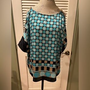 MICHAEL KORS cold shoulder top.